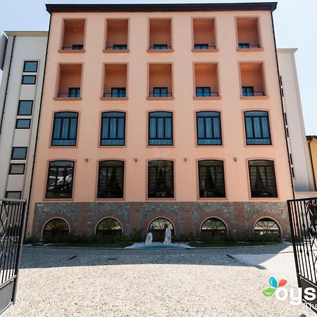 Hotel La Cartiera Виньола Екстериор снимка