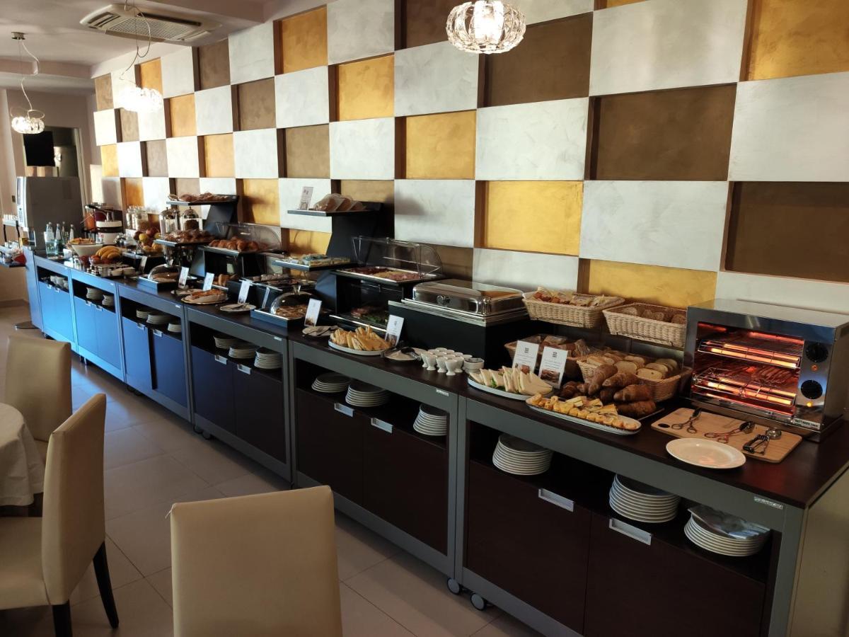 Hotel La Cartiera Виньола Екстериор снимка